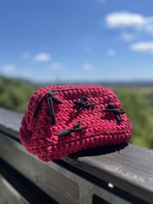 FUKSIA - kvačkana torbica